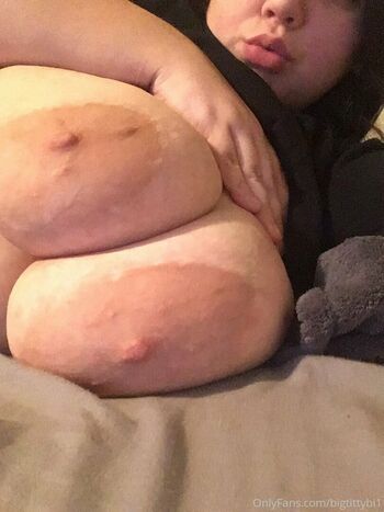 bigtittybi1