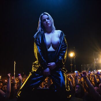 Billie Eilish Fake