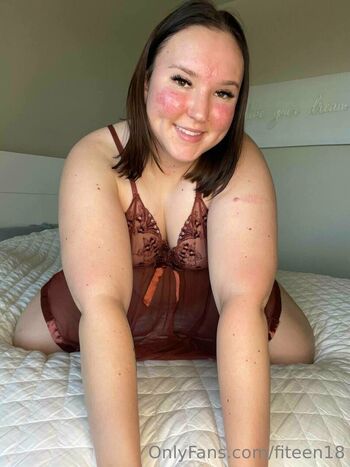 bisexualcollegegirl