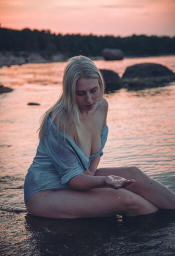 Blondie.v.s