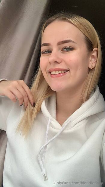 blondiepolly