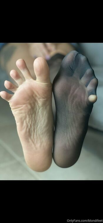 blondifeet