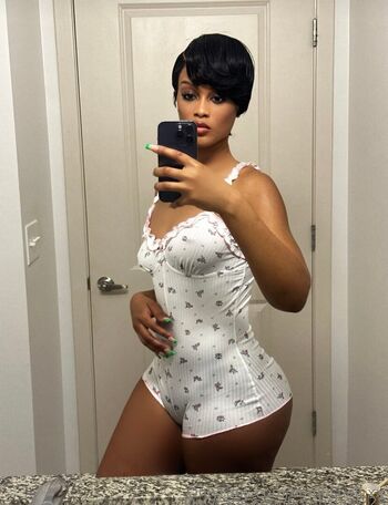bombshell.xx