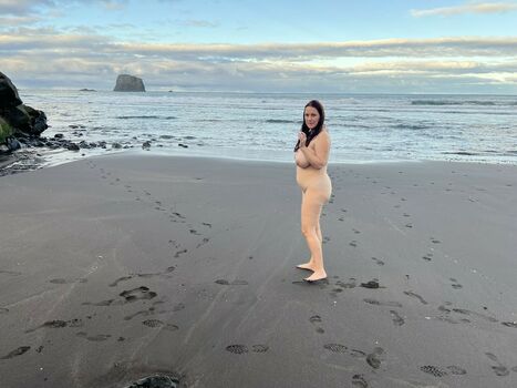 boobStruggle