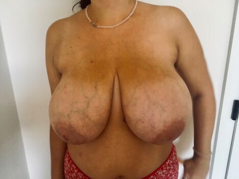 boobStruggle
