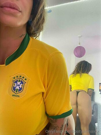 bootylatinaxxx
