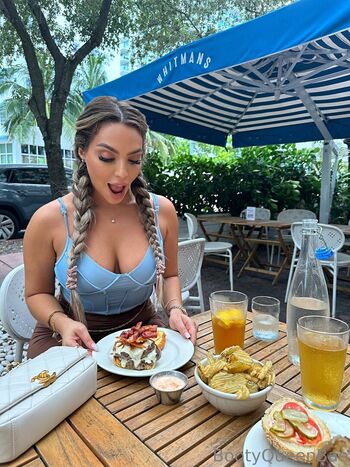 bootyqueenbae