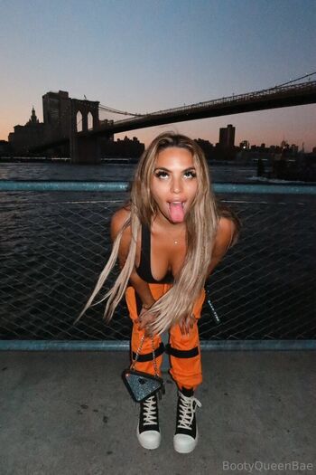 bootyqueenbae
