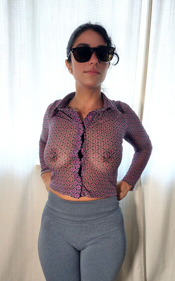 Braless_Babe