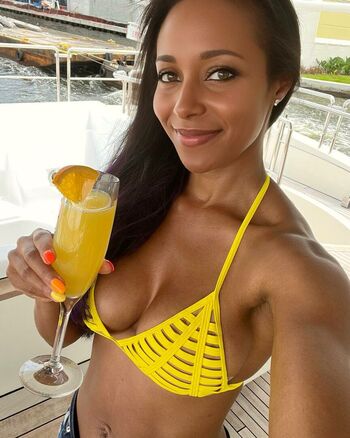 Brandi Rhodes
