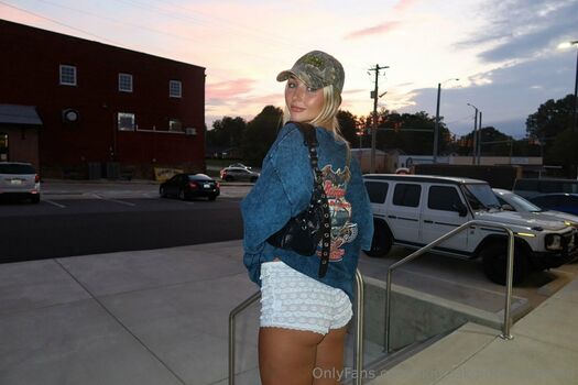Briana Armbruster