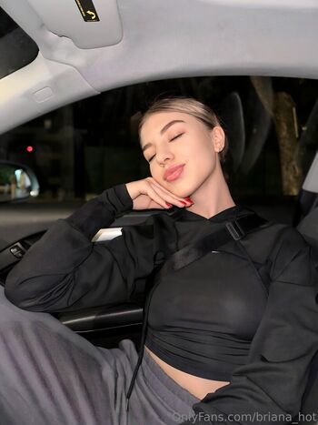 briana_hot