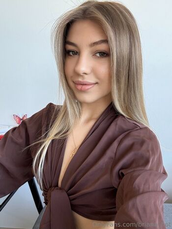briana_hot