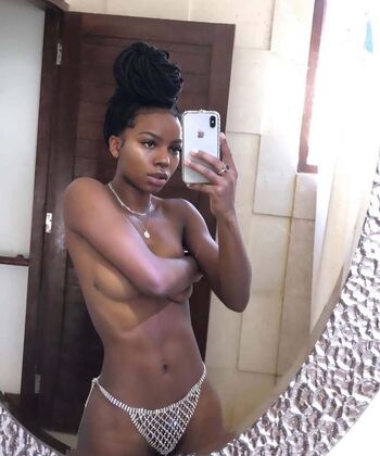 Briana Shaneè