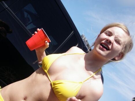 Britt Robertson