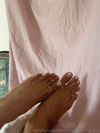 browngirl.foot.fantasy