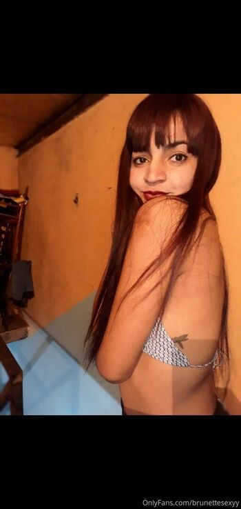 brunettesexyy