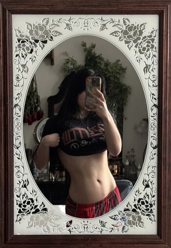 BuffGothMom