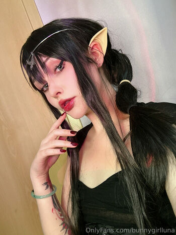bunnygirlluna