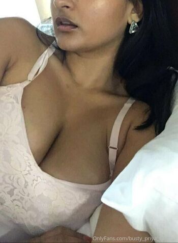busty_priya_sangria