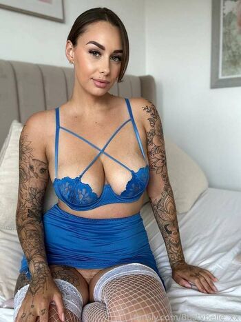 bustybelle_xx