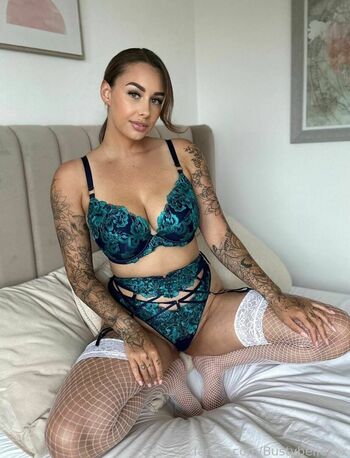 bustybelle_xx