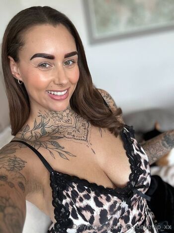 bustybellevip_xx