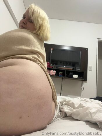 bustyblondibabby