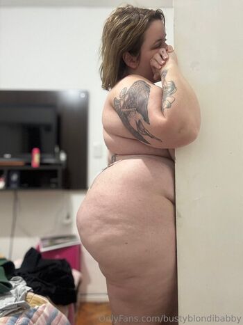bustyblondibabby
