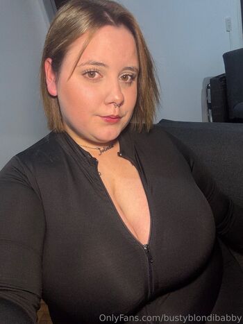 bustyblondibabby