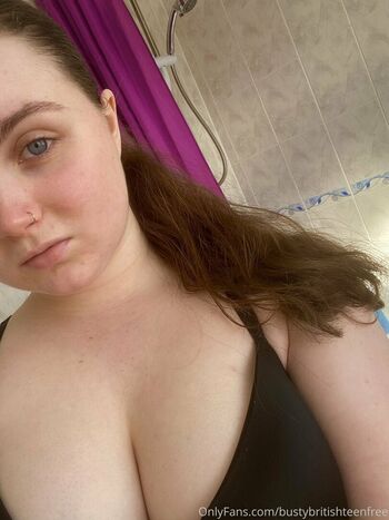 bustybritishbrunette