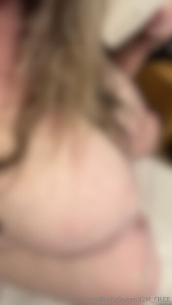 bustyqueen32m_free