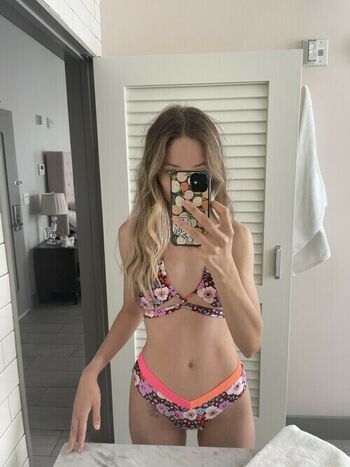 Cait Del Mar
