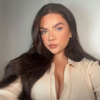 Caitlan Knapton