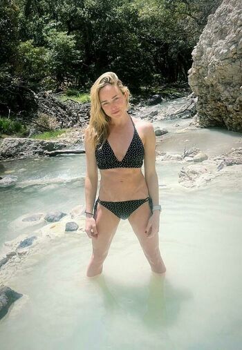 Caity Lotz