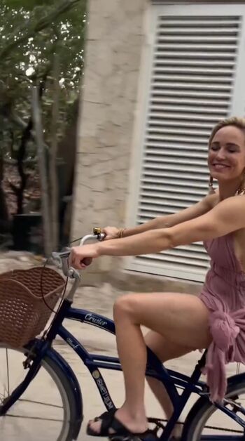Caity Lotz