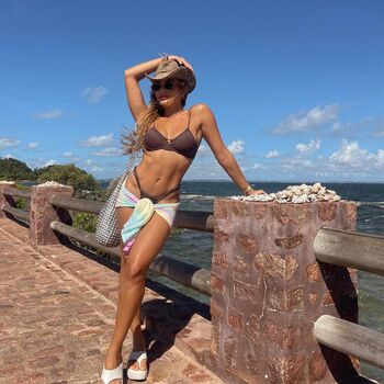 Camila Mayrink