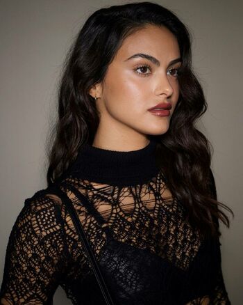 Camila Mendes