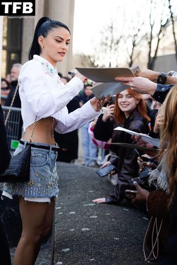 Camila Mendes