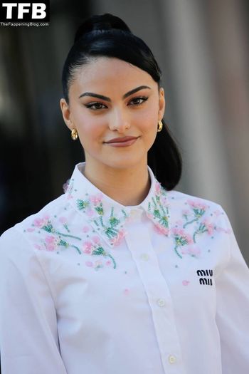 Camila Mendes
