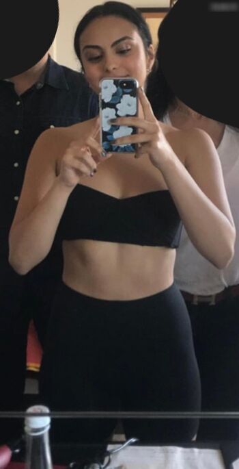 Camila Mendes
