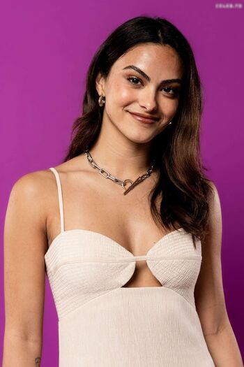 Camila Mendes
