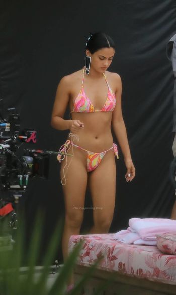 Camila Mendes