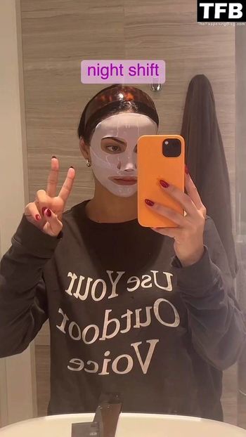 Camila Mendes