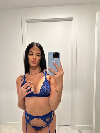 Camilla Ara