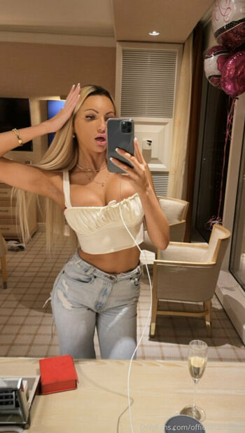 Cara Belle