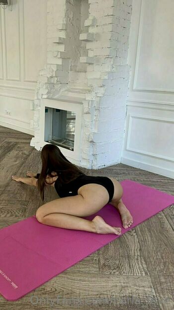 carla_love