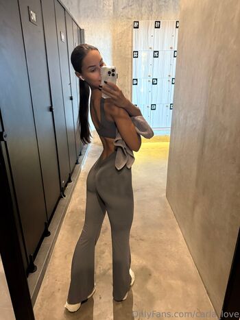 carla_love