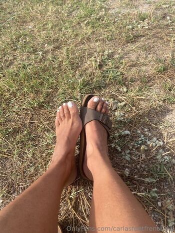 carlasfeetfrenchgirl