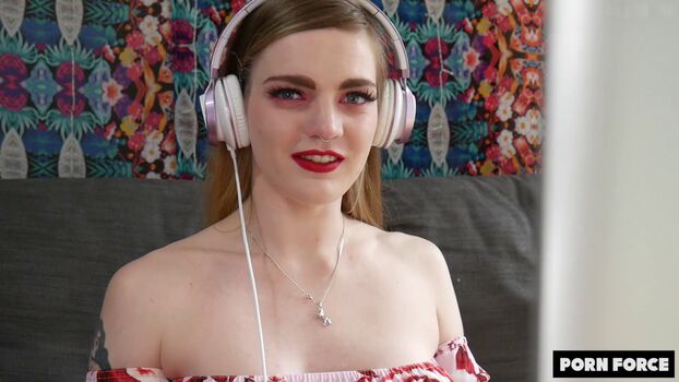 Carly Rae Summers